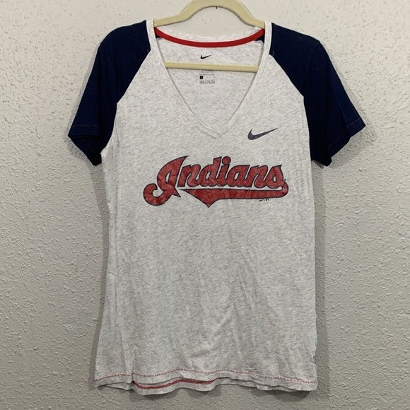 Nike MLB Cleveland Indians Official Embroidered V-Neck T-Shirt size L - Picture 1 of 12